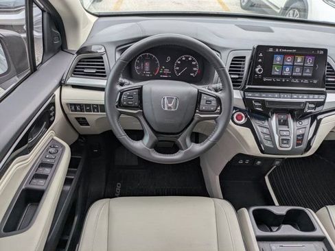 Certified 2025 Honda Odyssey Touring image 16
