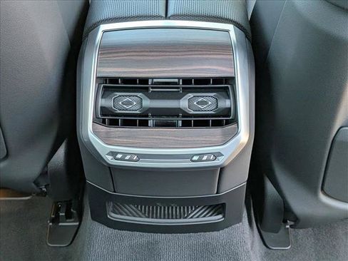 Used 2026 BMW i7 xDrive60 AWD/4WD image 18