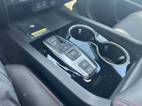 Used 2024 Honda Passport Black Edition image 8