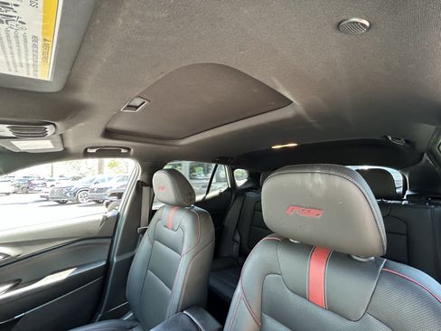 Used 2024 Chevrolet Trax RS w/ Sunroof Package FWD image 19