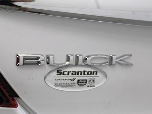 Used 2016 Buick Regal FWD image 37