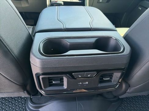 Used 2023 GMC Sierra 1500 AT4 w/ Technology Package AWD/4WD image 13