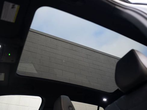 Used 2023 Volkswagen ID.4 Pro S image 29