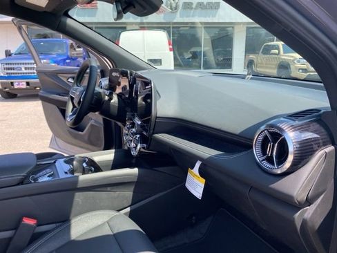 New 2025 Chevrolet Blazer EV LT image 37