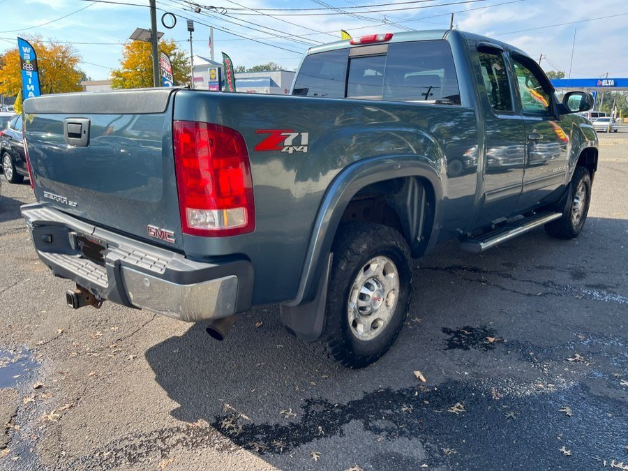 Used 2008 GMC Sierra 2500 SLT w/ Z71 Off-Road Package AWD/4WD image 6