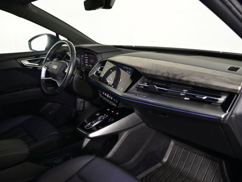 Used 2023 Audi Q4 e-tron Premium Plus w/ Premium Plus image 21