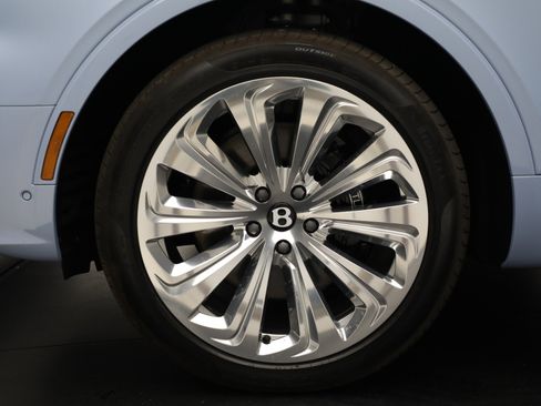 New 2025 Bentley Bentayga image 35
