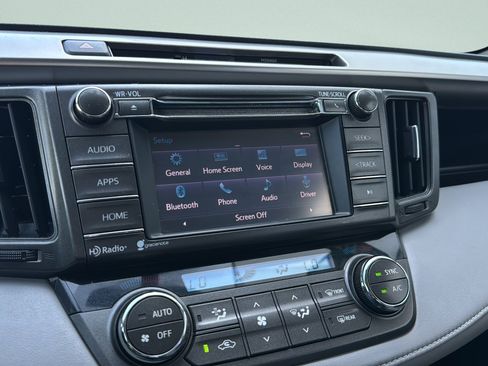 Used 2015 Toyota RAV4 XLE FWD image 15