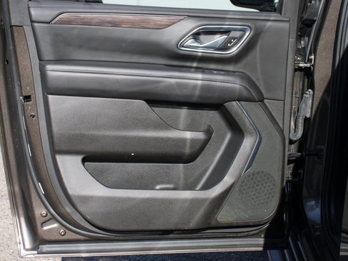 Used 2021 Chevrolet Suburban LS w/ Driver Alert Package image 32