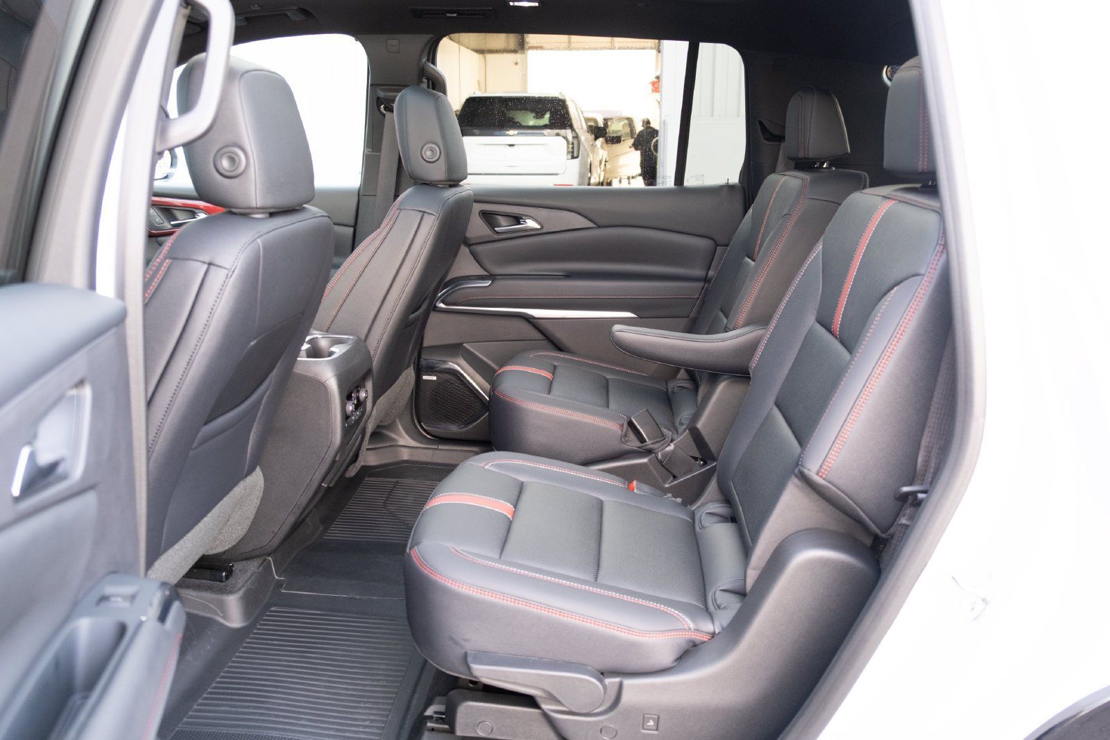 Used 2026 Chevrolet Traverse RS AWD/4WD image 16