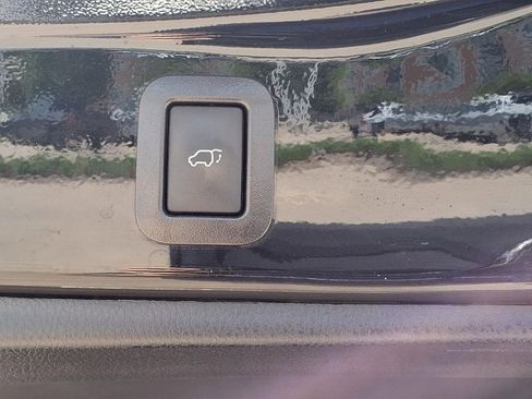 Used 2019 Toyota Highlander Limited Platinum w/ Protection Package #3 AWD/4WD image 6