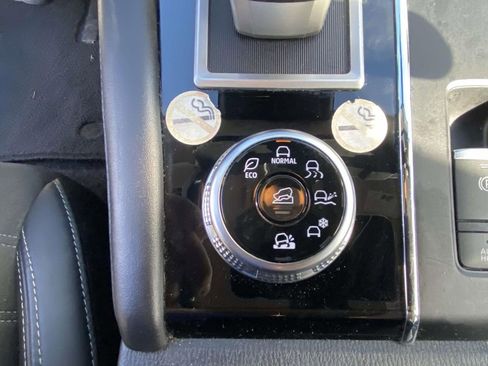 Used 2024 Mitsubishi Outlander SE image 21