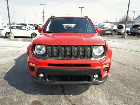 Used 2022 Jeep Renegade Latitude image 3