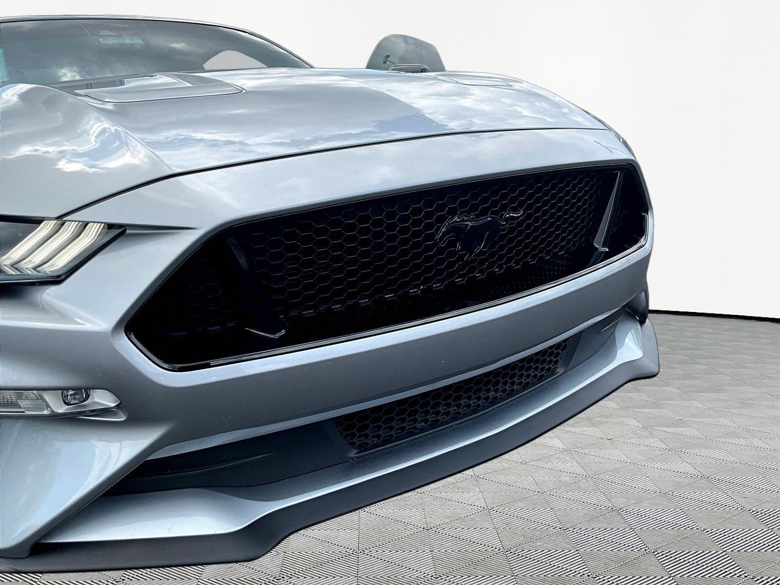 Used 2021 Ford Mustang GT w/ Black Accent Package RWD image 32