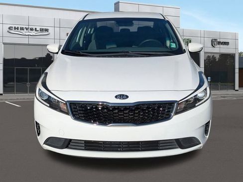 Used 2017 Kia Forte LX image 8