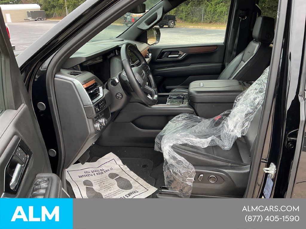 Used 2025 GMC Yukon Denali AWD/4WD image 13