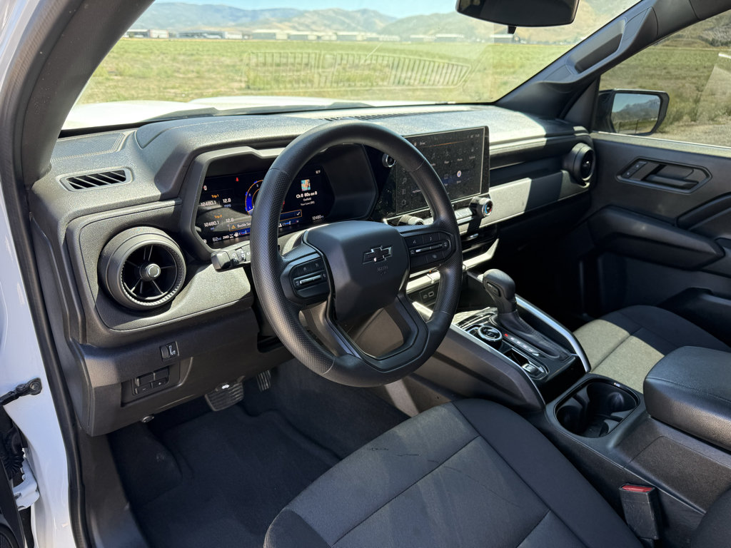 Used 2024 Chevrolet Colorado Trail Boss w/ Technology Package AWD/4WD image 18