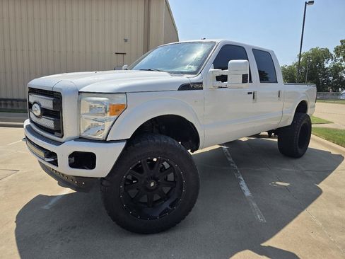 Used 2015 Ford F250 Platinum w/ FX4 Off-Road Package AWD/4WD image 22