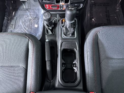 Used 2026 Jeep Wrangler Unlimited Rubicon w/ Xtreme 35 Tire Package AWD/4WD image 22