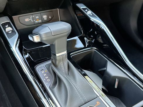 Used 2024 Kia Sorento SX Prestige image 39