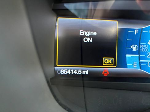 Used 2014 Ford Fusion SE w/ Equipment Group 202A FWD image 2