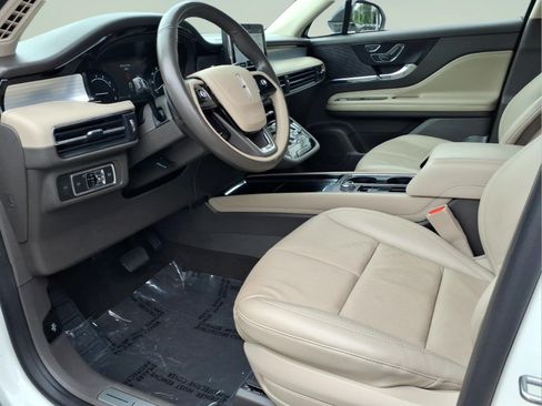 Certified 2022 Lincoln Corsair AWD w/ Premium Package image 15