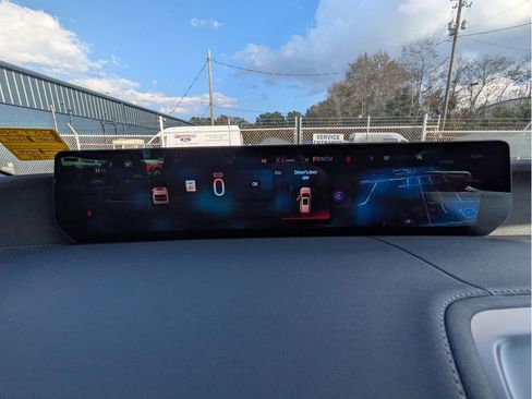 New 2025 Ford Expedition Max Platinum image 15