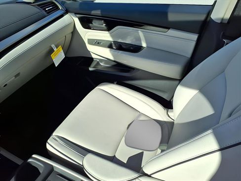 New 2026 Honda Odyssey Touring image 18
