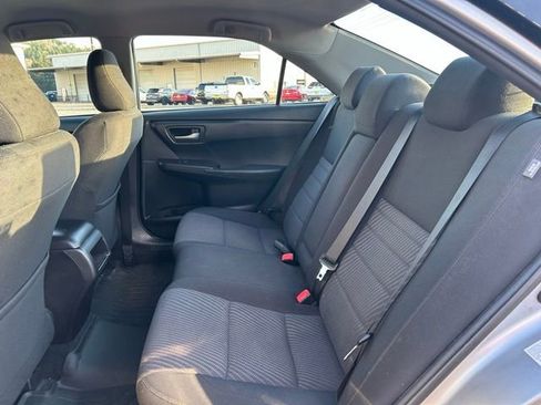 Used 2016 Toyota Camry LE image 11