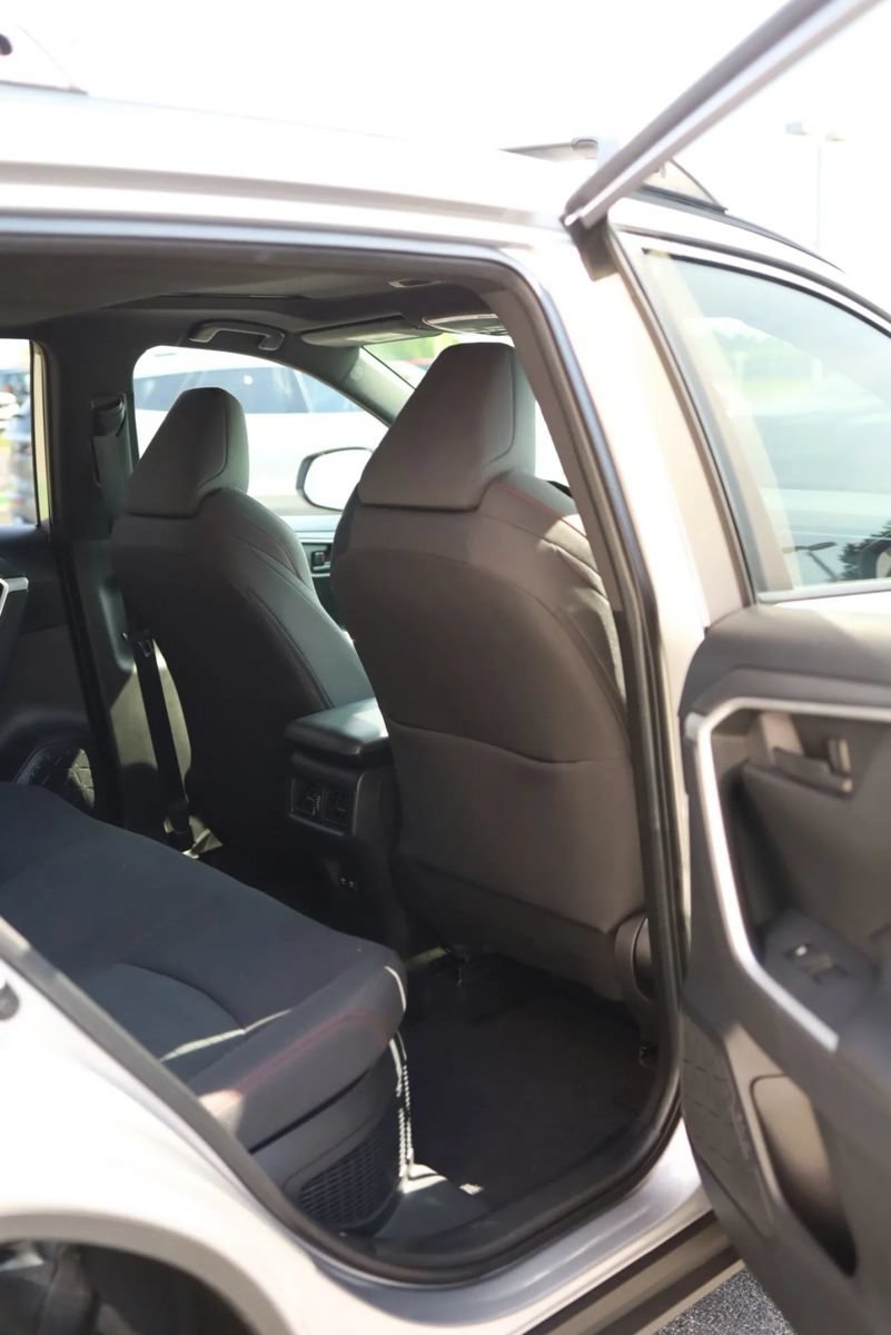 Used 2021 Toyota RAV4 SE w/ Weather & Moonroof Package AWD/4WD image 43