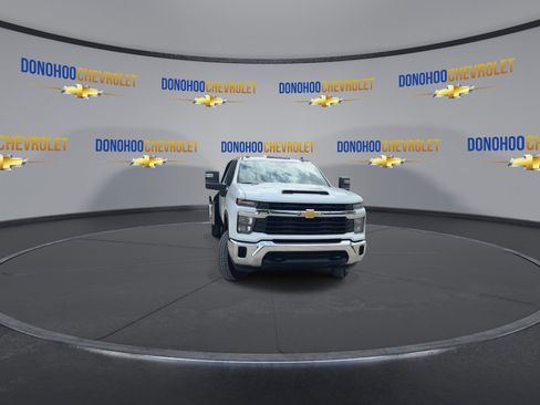 Used 2024 Chevrolet Silverado 3500 LT AWD/4WD image 7