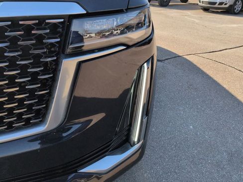 Used 2022 Cadillac Escalade ESV Premium Luxury image 10