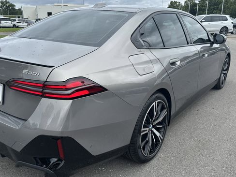 Used 2026 BMW 530i xDrive w/ M Sport Package image 10