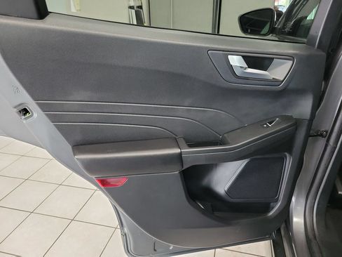 Certified 2023 Ford Escape ST-Line Elite AWD/4WD image 27