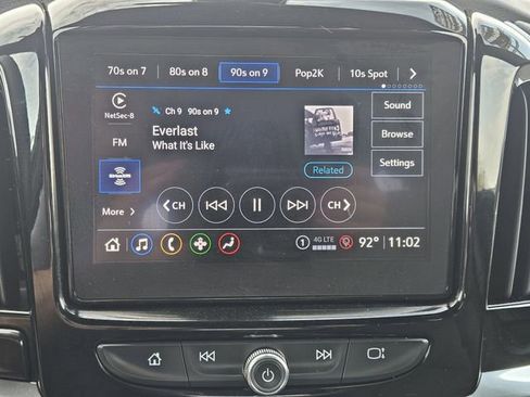 Used 2023 Chevrolet Traverse LT image 17