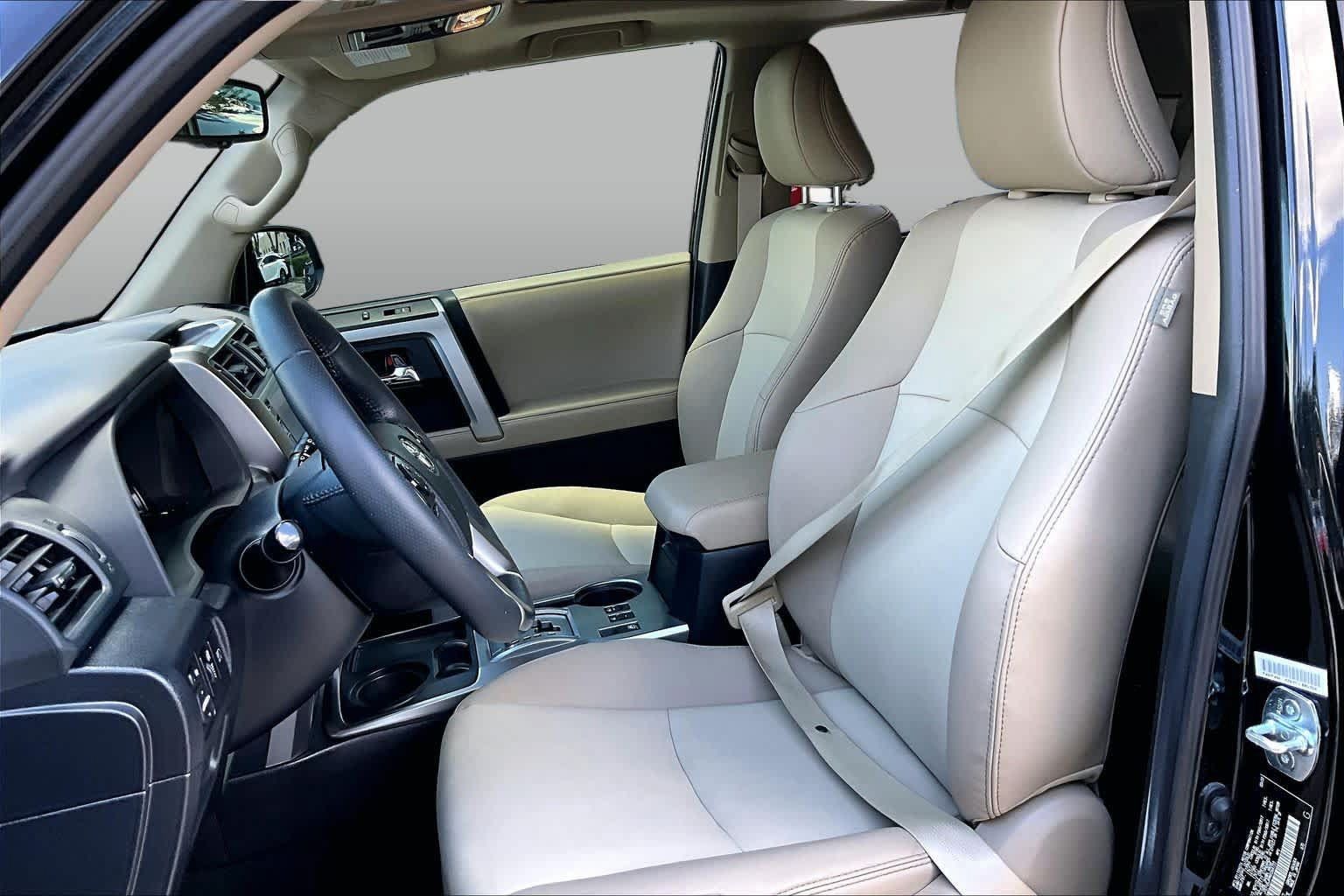 Used 2022 Toyota 4Runner SR5 Premium w/ Moonroof Package RWD image 8