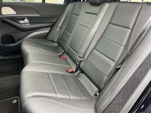 Used 2025 Mercedes-Benz GLE 350 4MATIC image 16