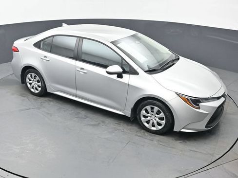 Certified 2025 Toyota Corolla LE FWD image 39