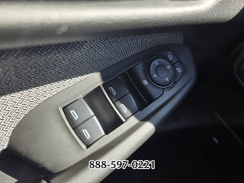 Used 2025 Chevrolet TrailBlazer LT image 33