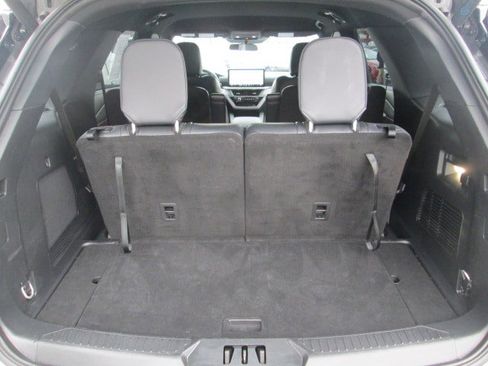Used 2025 Ford Explorer ST-Line AWD/4WD image 11