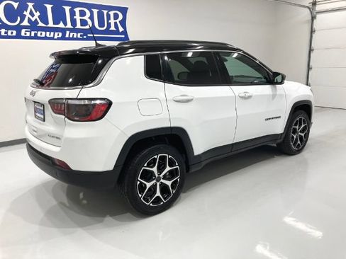 Used 2025 Jeep Compass Limited AWD/4WD image 19