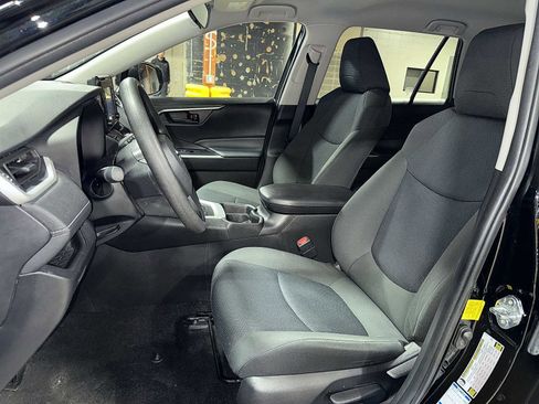 Certified 2021 Toyota RAV4 LE image 15