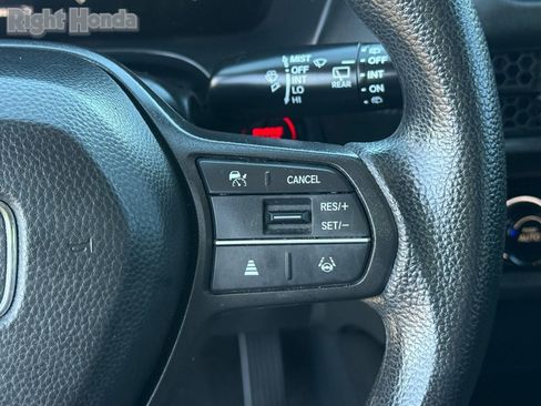 Used 2023 Honda HR-V LX image 18