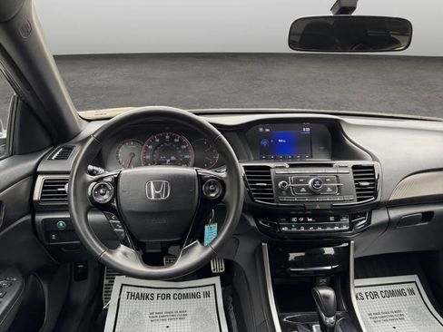 Used 2017 Honda Accord Sport image 25