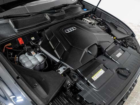 Used 2019 Audi Q8 Prestige w/ Luxury Package AWD/4WD image 62