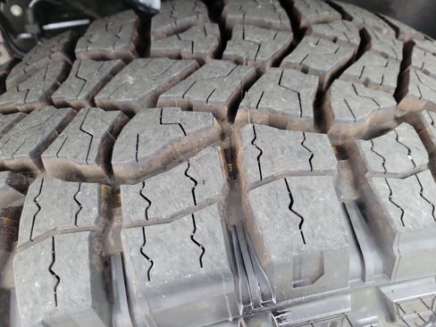 New 2025 GMC Canyon AT4 w/ AT4X Package image 13