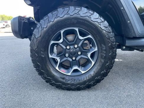 Used 2023 Jeep Wrangler Unlimited Rubicon w/ Cold Weather Group AWD/4WD image 30