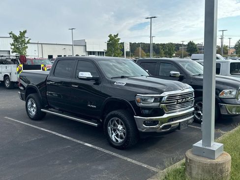 Used 2022 RAM 1500 Laramie AWD/4WD image 2