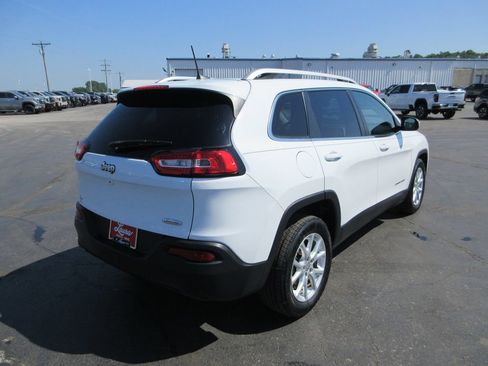 Used 2016 Jeep Cherokee Latitude w/ Comfort/Convenience Group FWD image 6