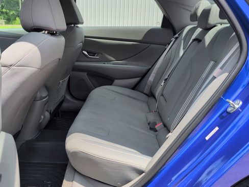 Used 2025 Hyundai Elantra SEL FWD image 15